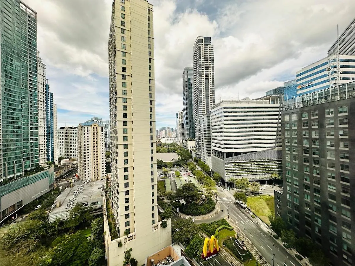 2Br In Central Bgc Manila Philippinen