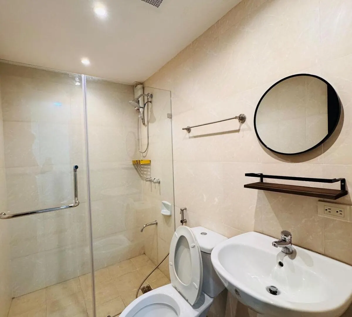 2Br In Central Bgc Manila Apartment
